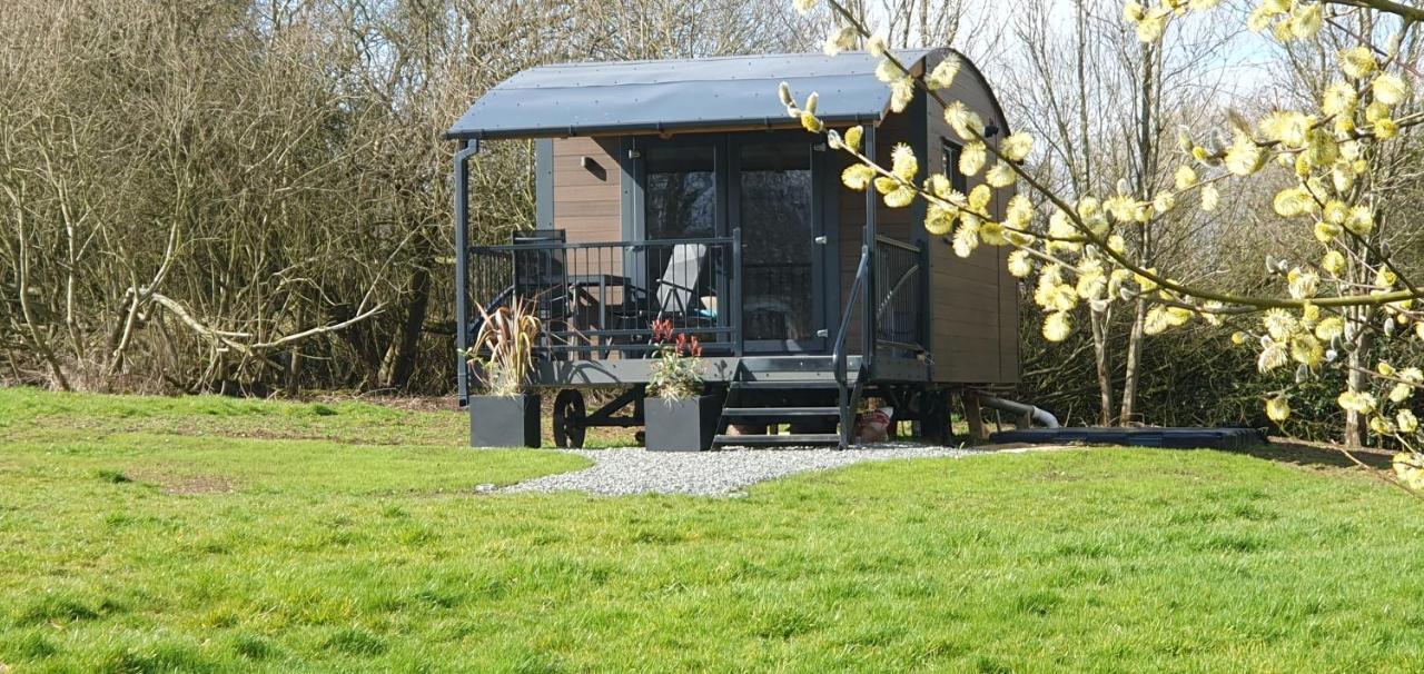 Peppercorn Pod At Beck House Glamping Hotel Salmonby Екстериор снимка