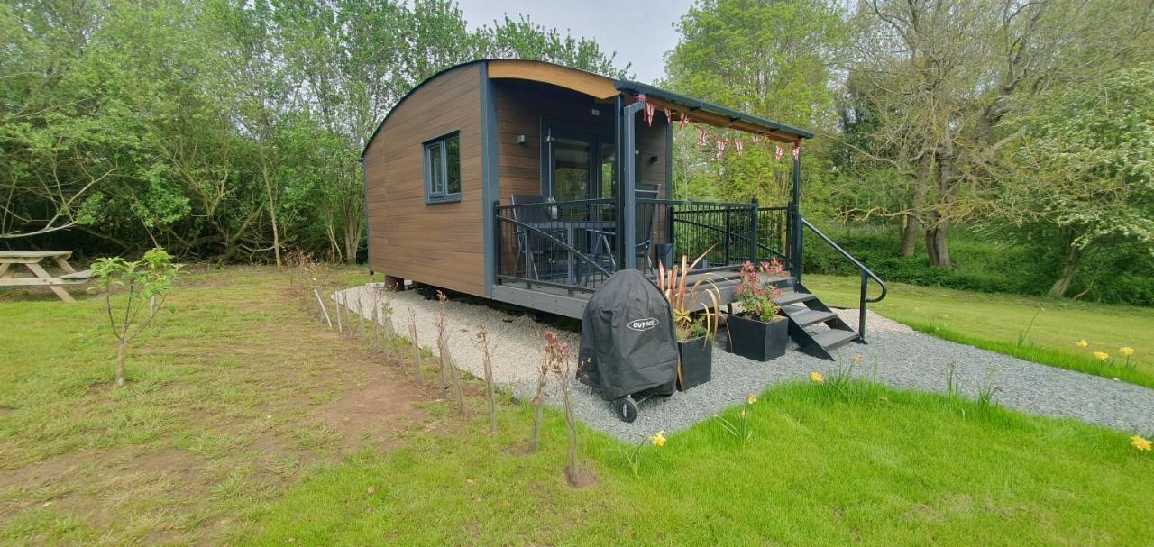 Peppercorn Pod At Beck House Glamping Hotel Salmonby Екстериор снимка