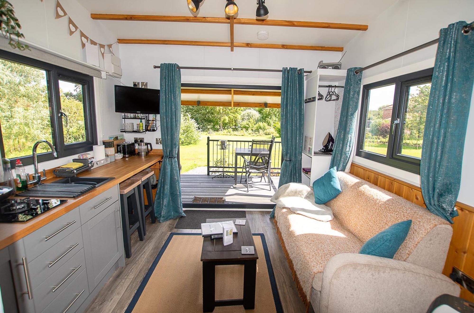 Peppercorn Pod At Beck House Glamping Hotel Salmonby Екстериор снимка