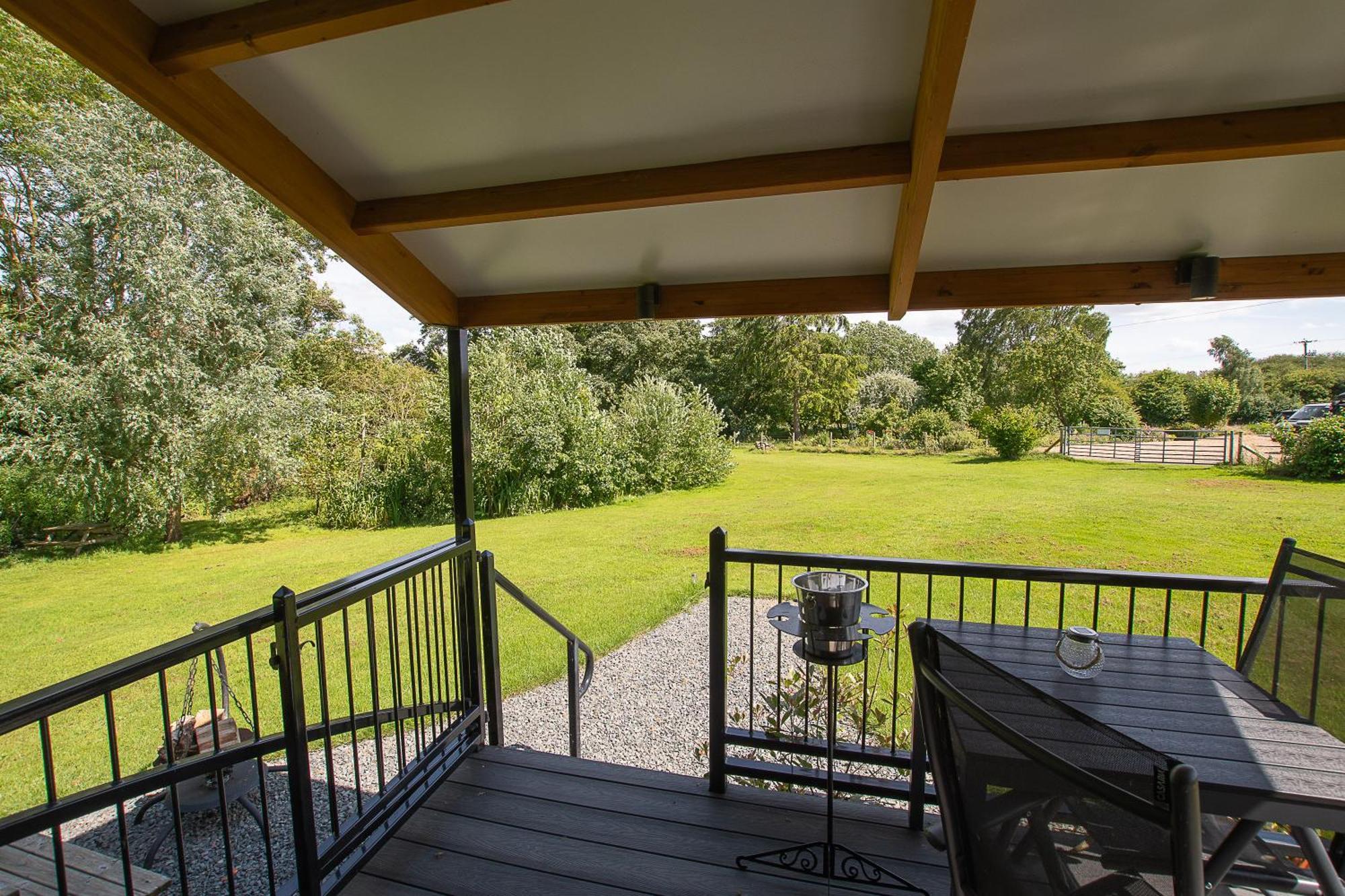 Peppercorn Pod At Beck House Glamping Hotel Salmonby Екстериор снимка
