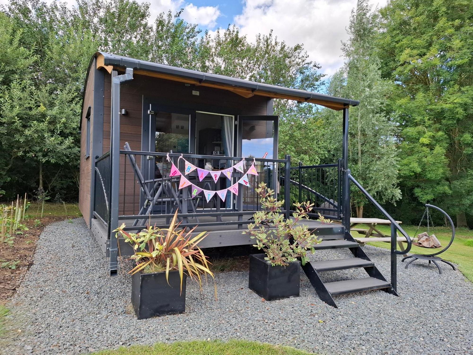 Peppercorn Pod At Beck House Glamping Hotel Salmonby Екстериор снимка
