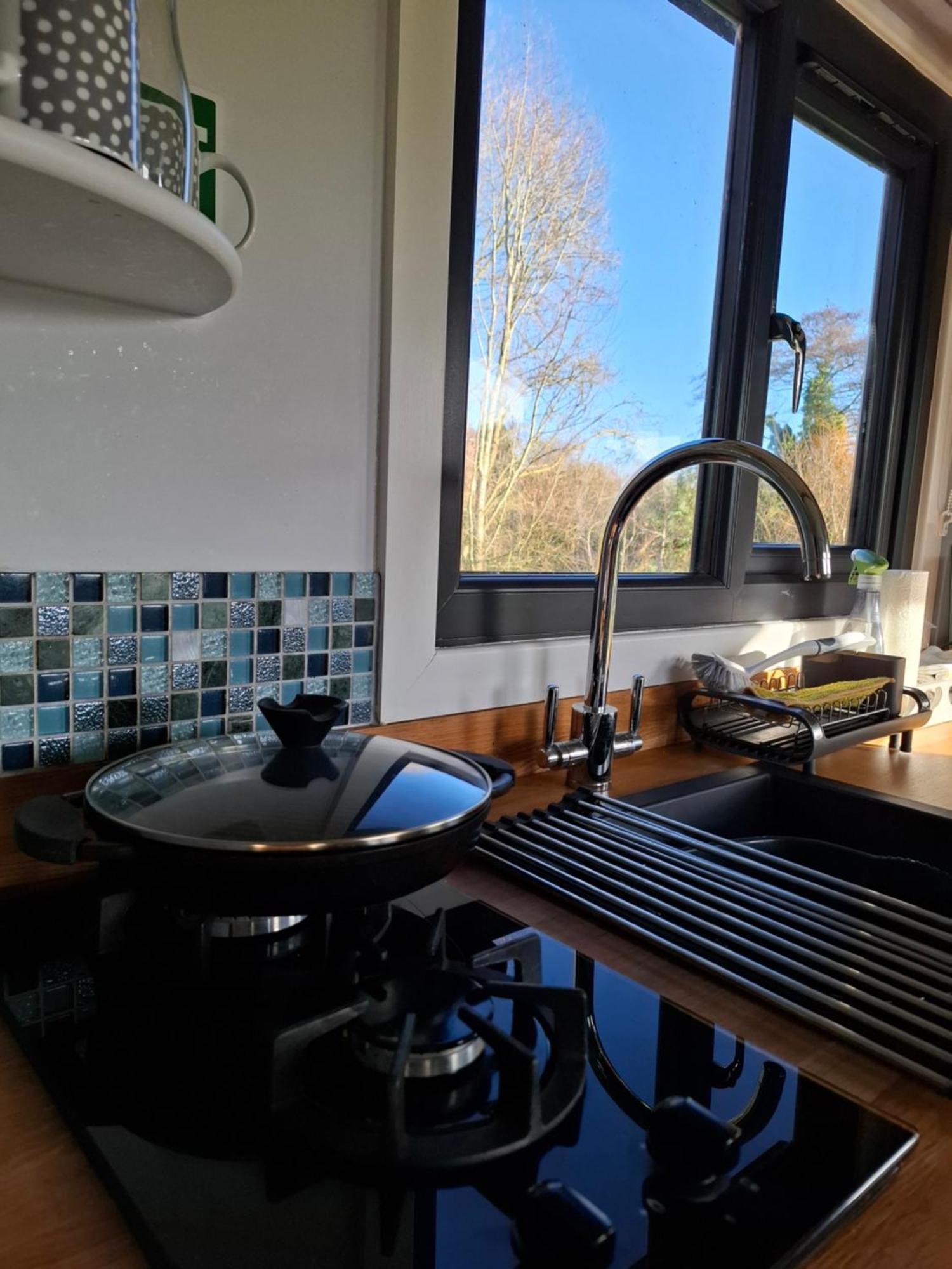 Peppercorn Pod At Beck House Glamping Hotel Salmonby Екстериор снимка