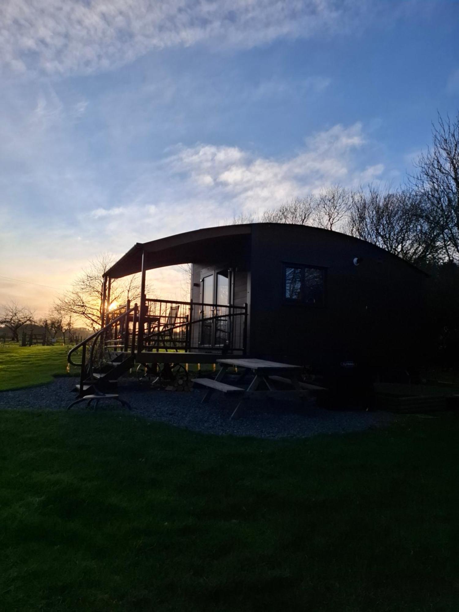 Peppercorn Pod At Beck House Glamping Hotel Salmonby Екстериор снимка